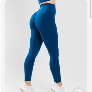 Alphalete amplify leggings